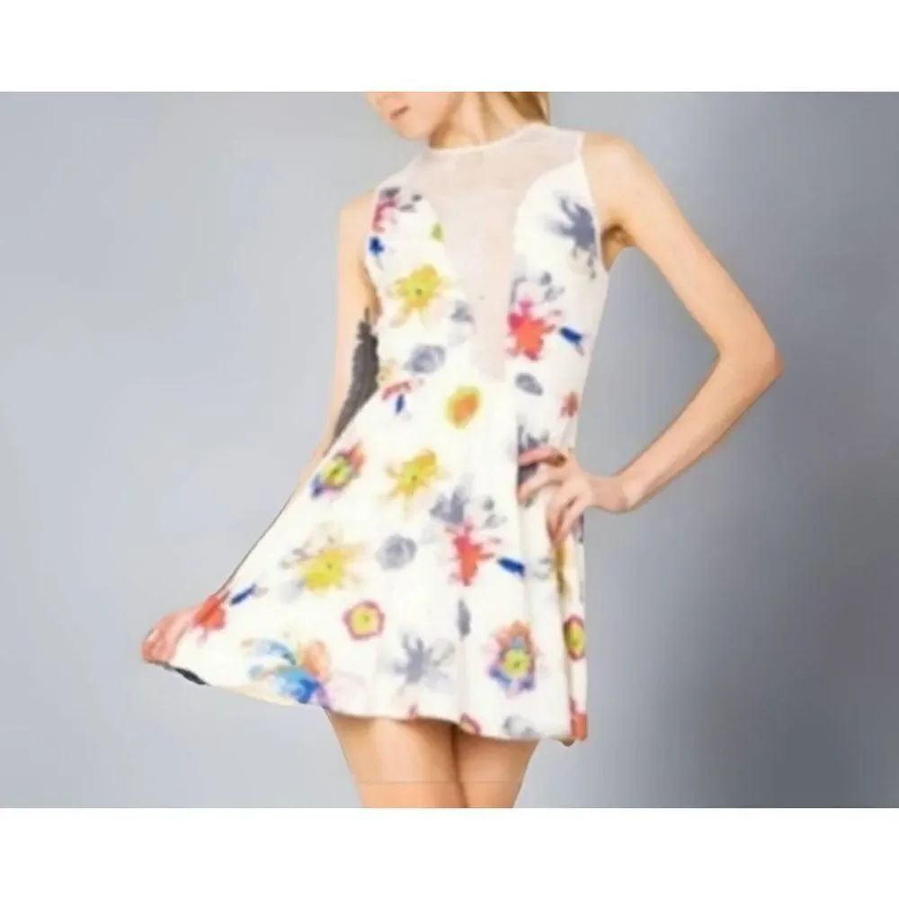 For Love & LemonsโLulu Floral Skater Dress szโLarge